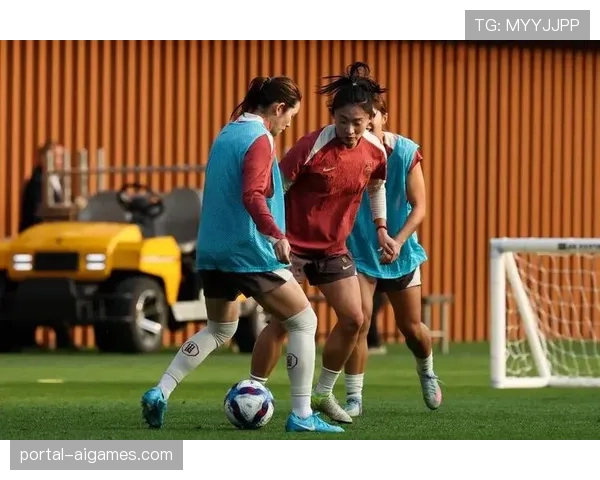 中国女足抵达澳大利亚悉尼备战亚洲杯，队长吴海燕期待成功卫冕